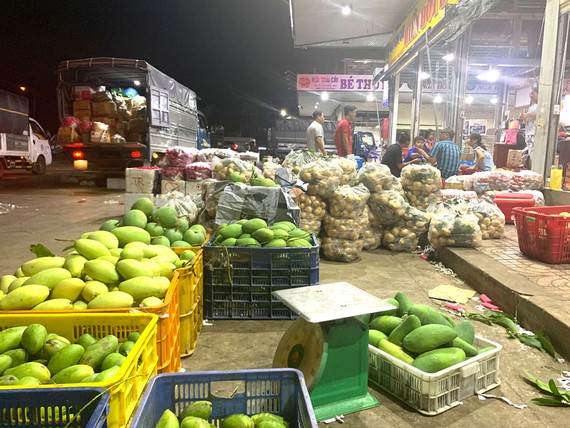 Chợ đầu mối Dầu Giây