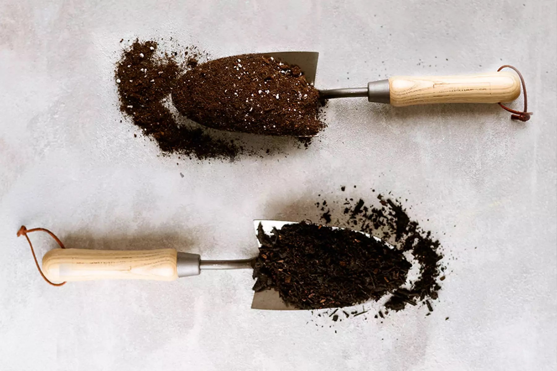 Sự khác biệt giữa đất trồng trong chậu và hỗn hợp giá thể trồng cây 2