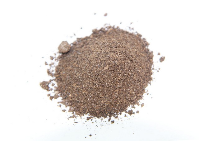 Nên chọn loại phân bón thích hợp với hoa hồng