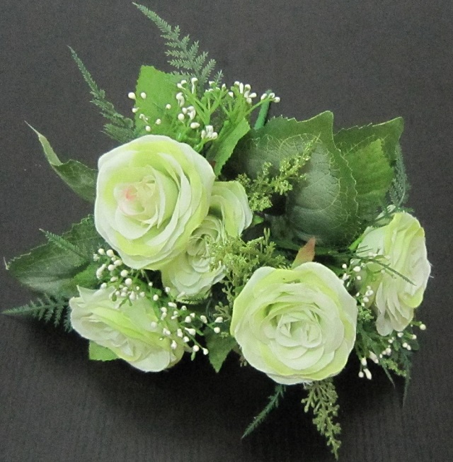 Hoa hồng xanh lá cây mang đến vẻ đẹp có sức cuốn hút mãnh liệt