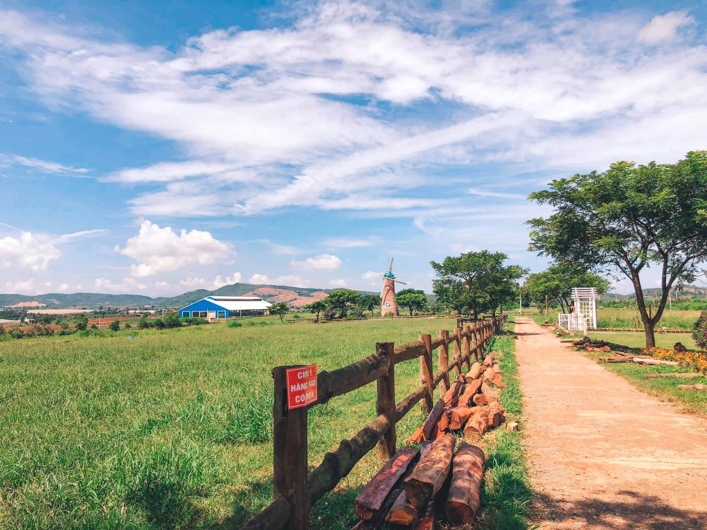 trang trại đẹp và thơ mộng