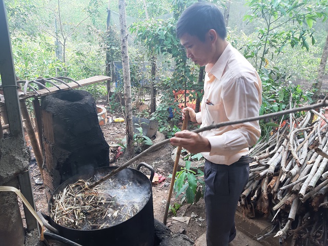 nuôi gà bằng thảo dược