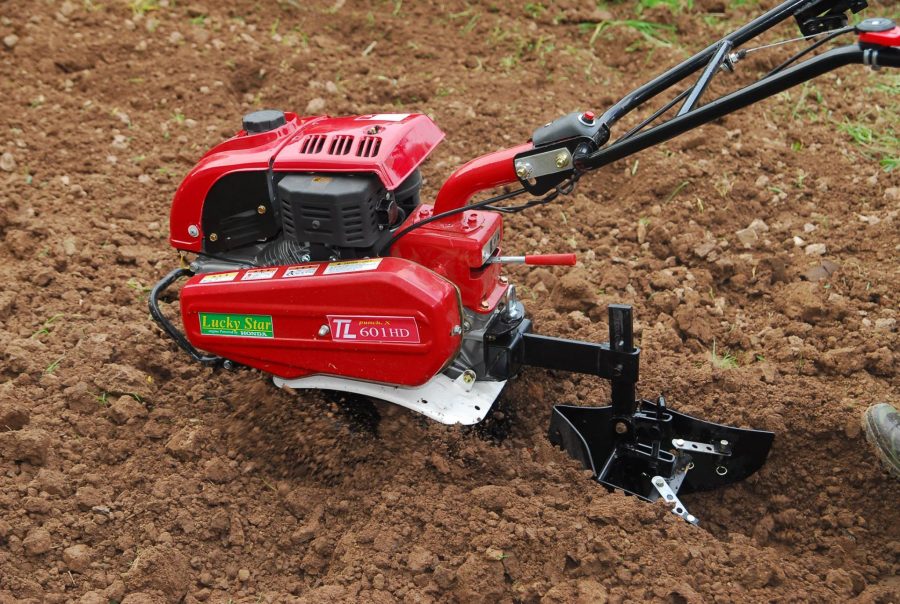 Máy xới đất là gì? Tầm quan trọng của máy xới đất trong nông nghiệp