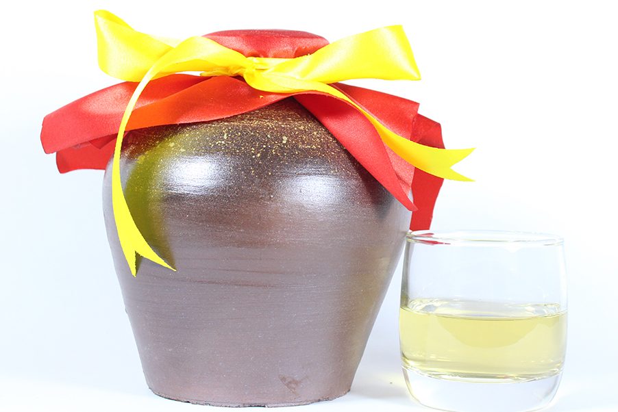 Tìm hiểu quy trình làm rượu nếp cái hoa vàng hạ thổ 1