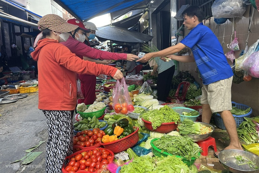 Giá hành lá tăng, đắt hơn giá thịt heo, gà