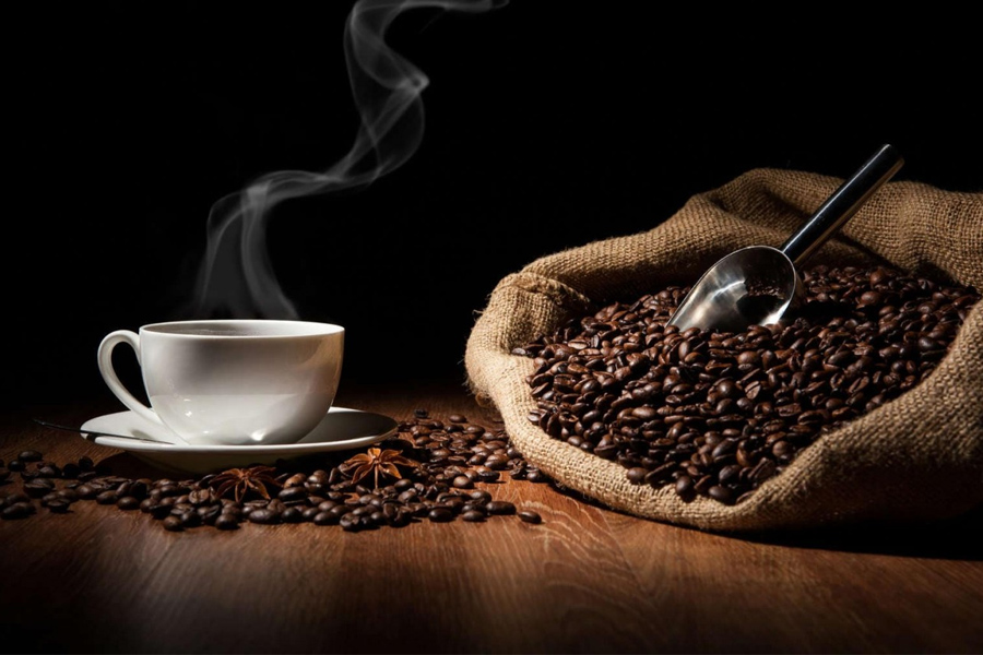 Giá cà phê vượt mốc 74.000 đồng/kg